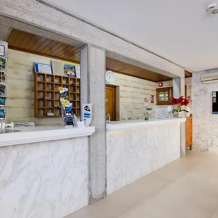 Yourhouse Venecia 2*