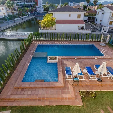 Yourhouse Venecia 2*